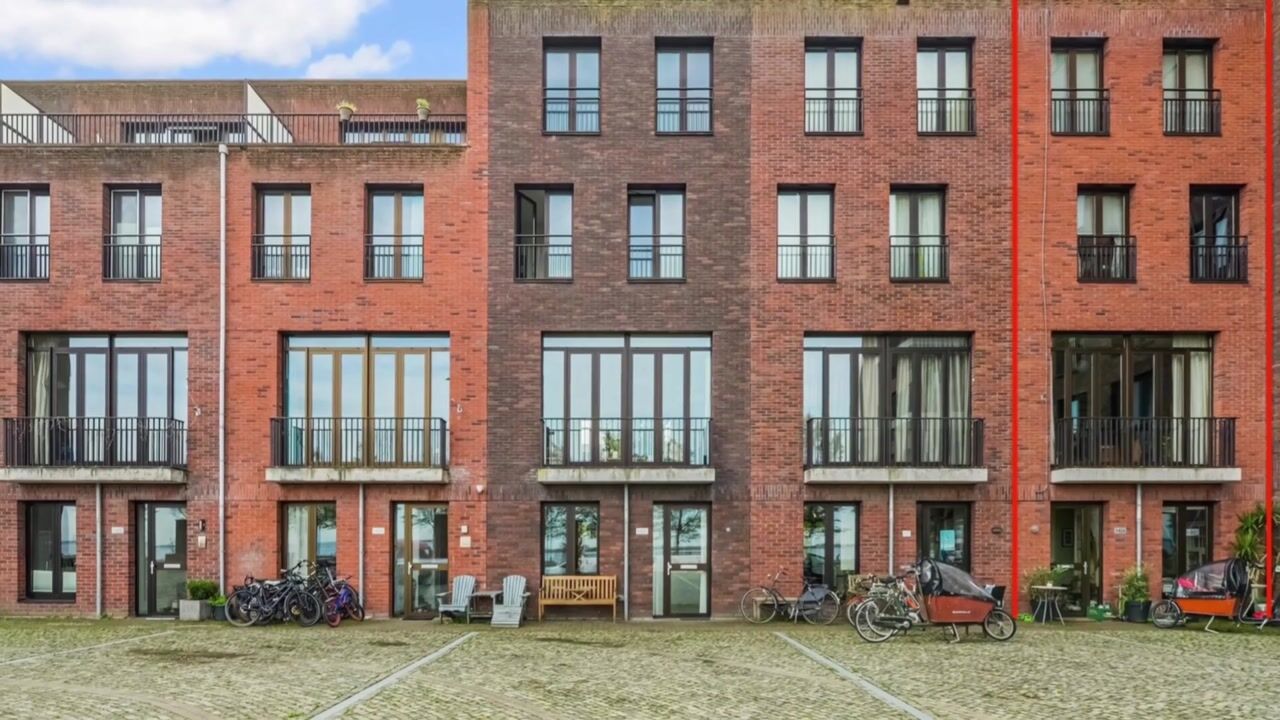 Video van Bert Haanstrakade 142-A