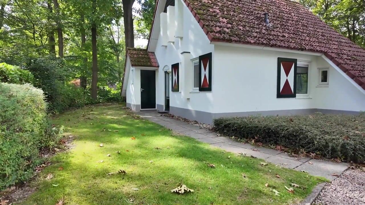 Video of Zwembadweg 1-057