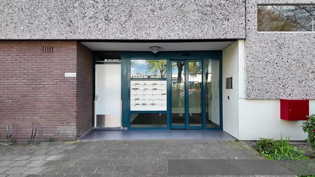 Video van Veenbesstraat 240