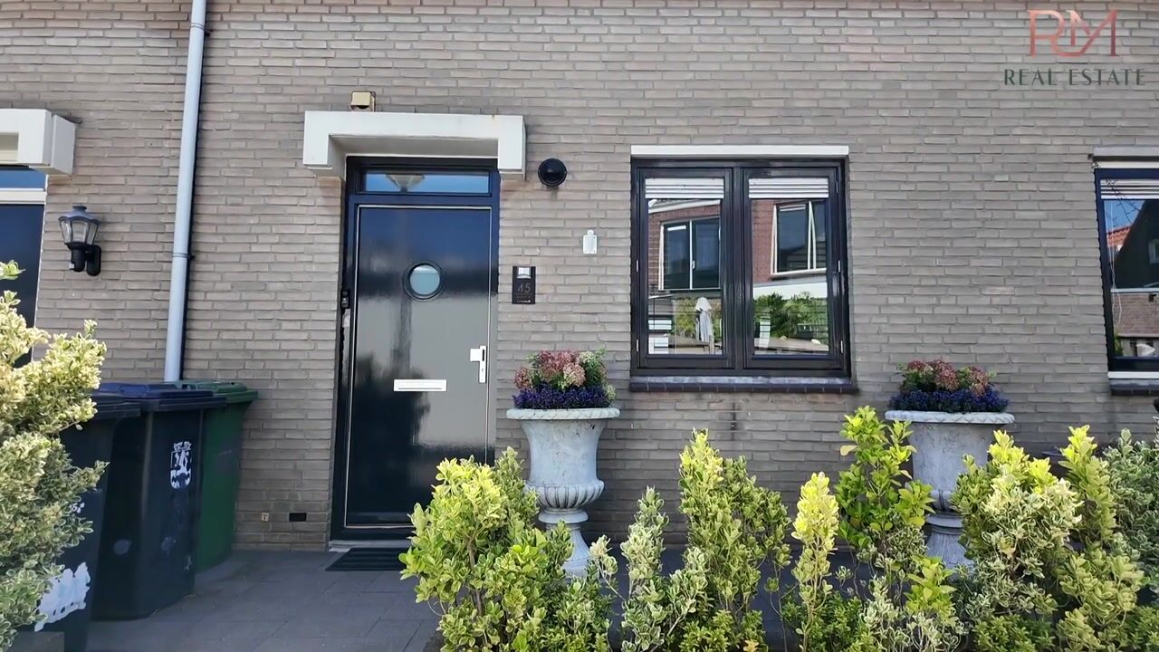 Video van Amalia van Solmsstraat 45