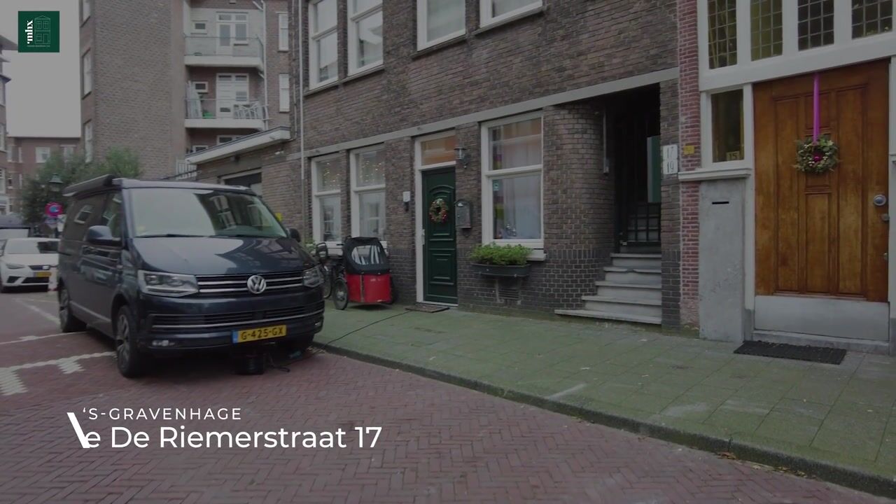 View video of 1e De Riemerstraat 17