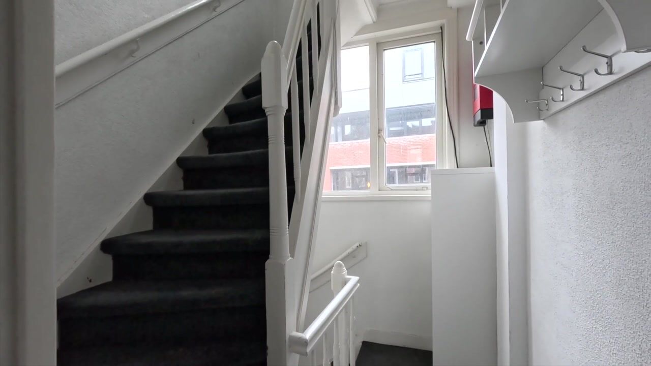 Bekijk video van Bakhuizen van den Brinkstraat 2