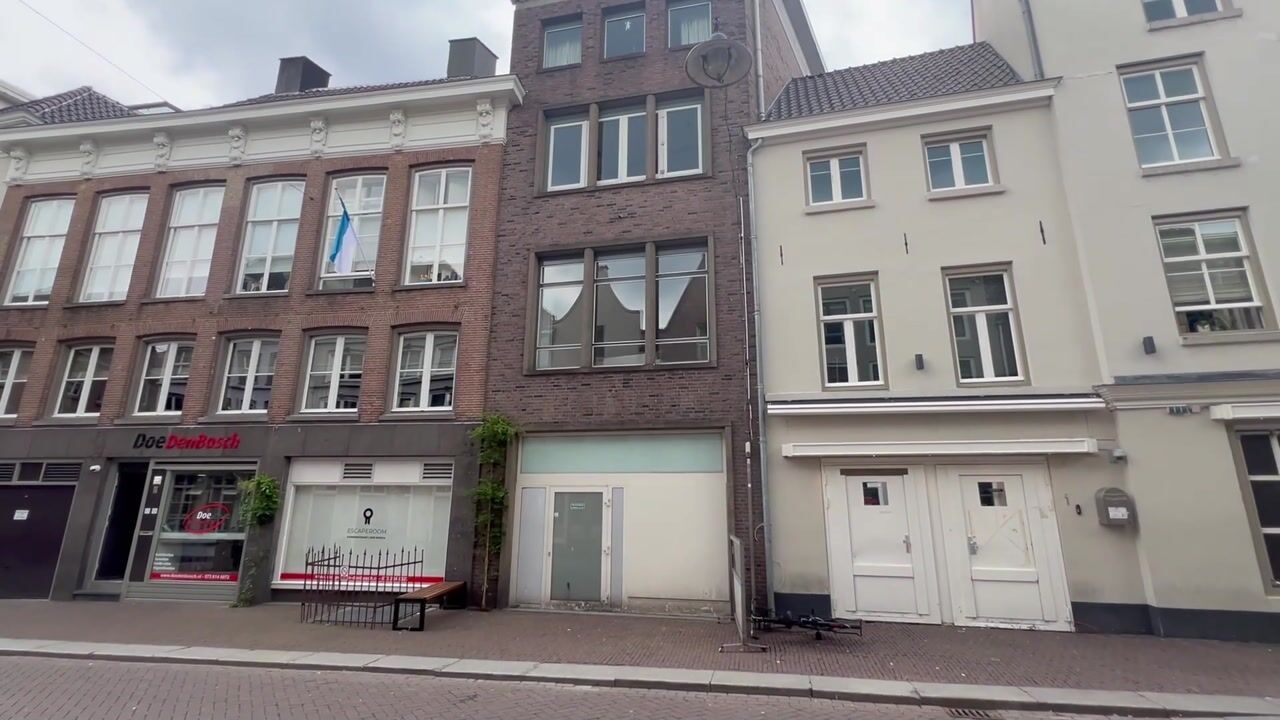 Bekijk video van Karrenstraat 27