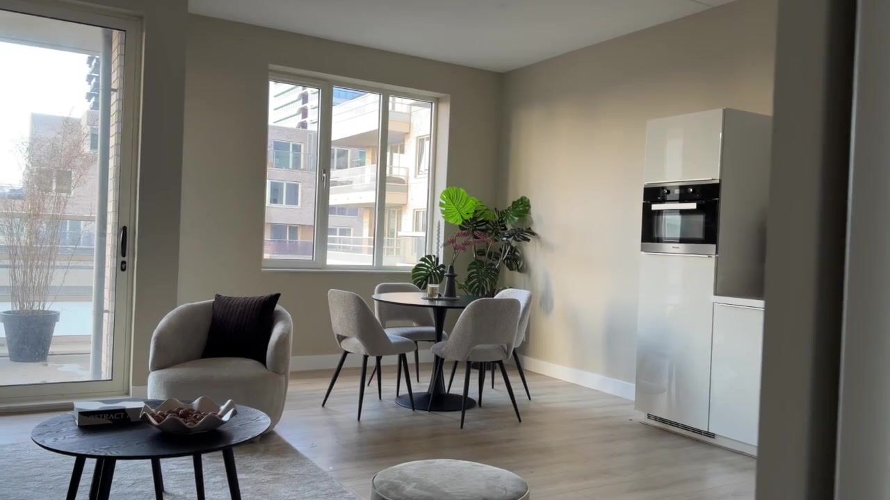 Video of Leonard Bernsteinstraat 72-B