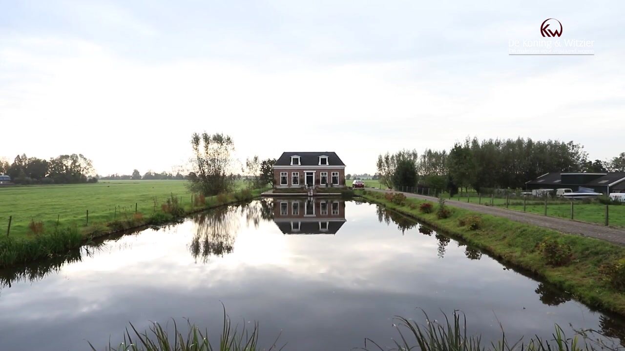 Bekijk video van Provincialeweg Oost 45