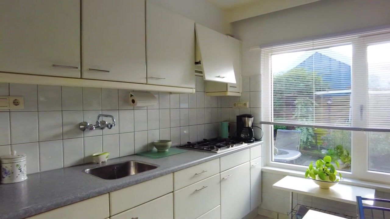 View video of Emmastraat 28