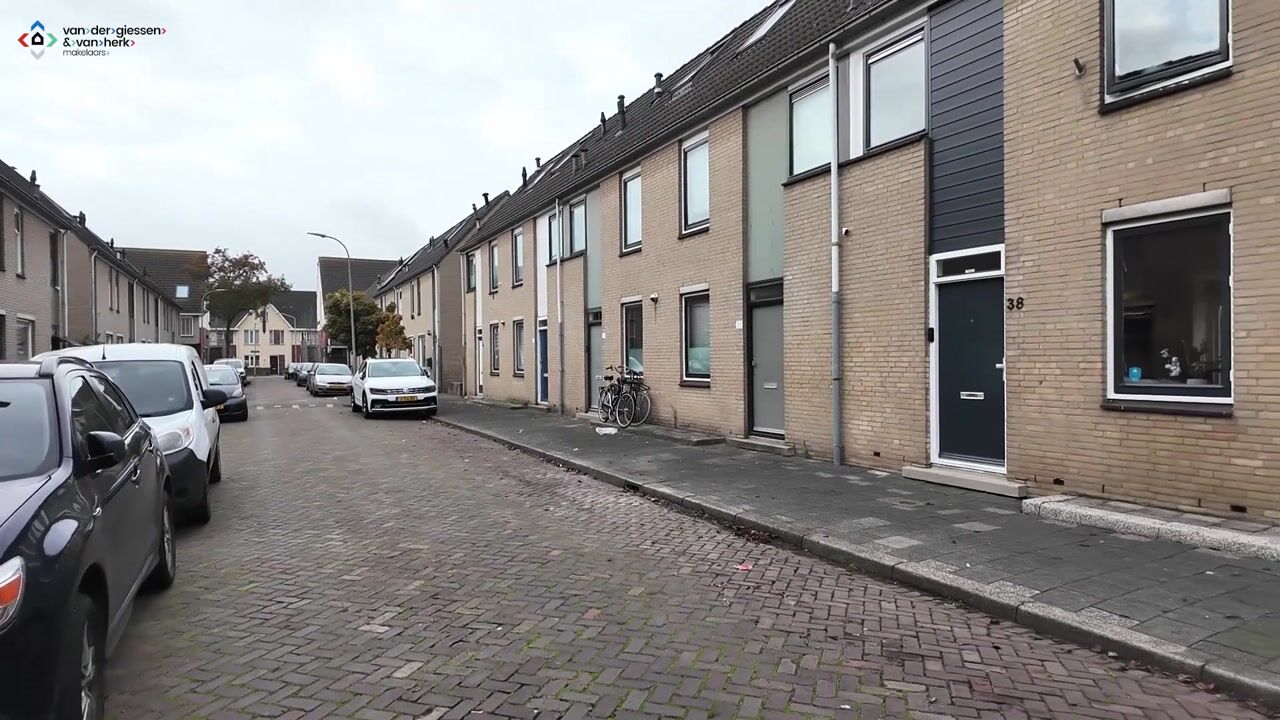 Bekijk video van A.C.W. Staringstraat 38