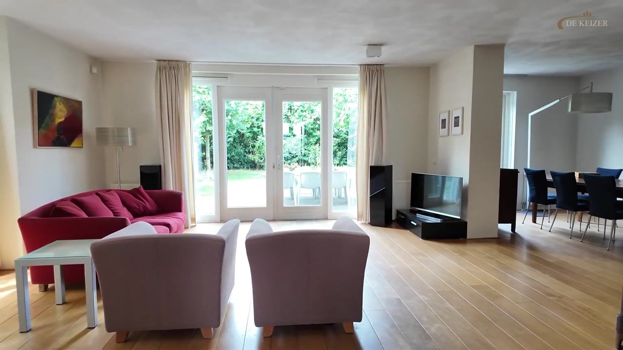 Video van Paleismuur 70