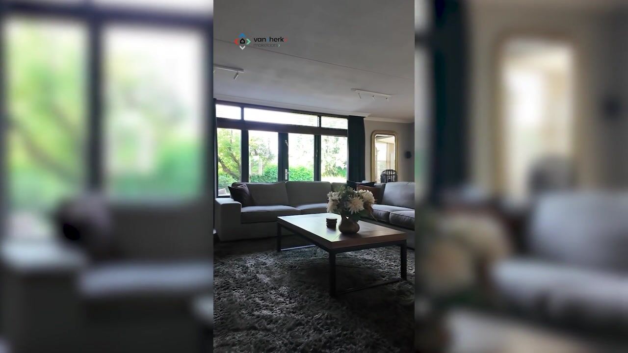 Video of Lek 104