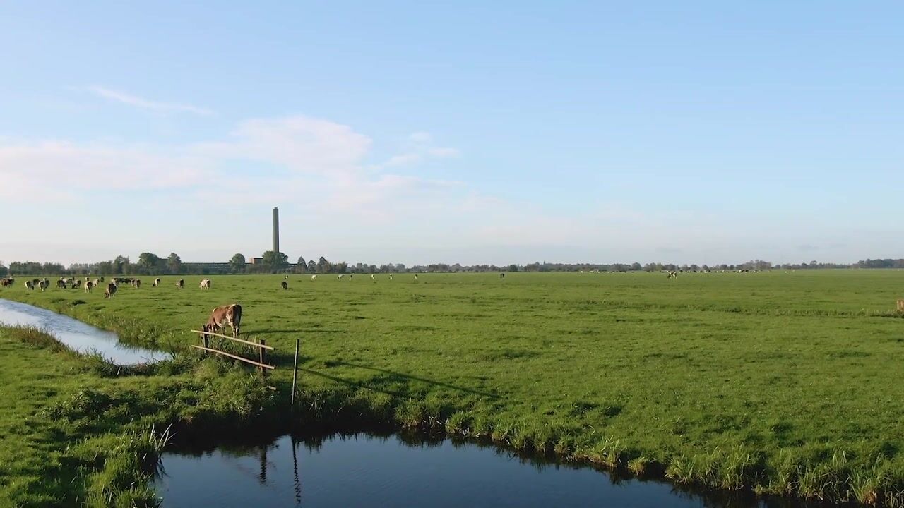 Bekijk video van Benedenberg 32