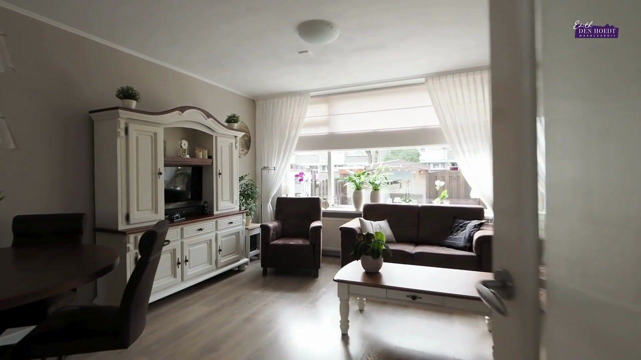 Video of Burgemeester Crezéestraat 18