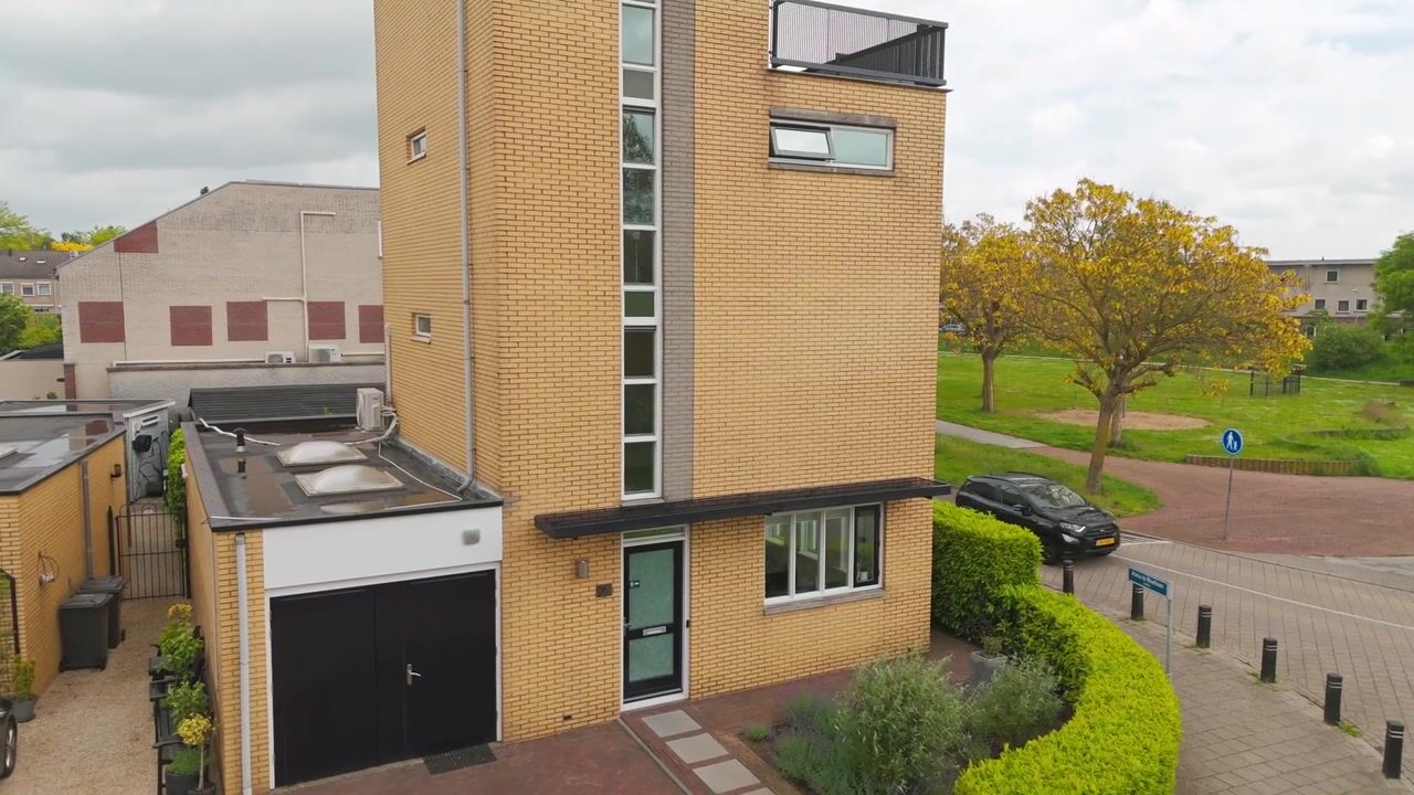 Video van Fie Carelsenstraat 2