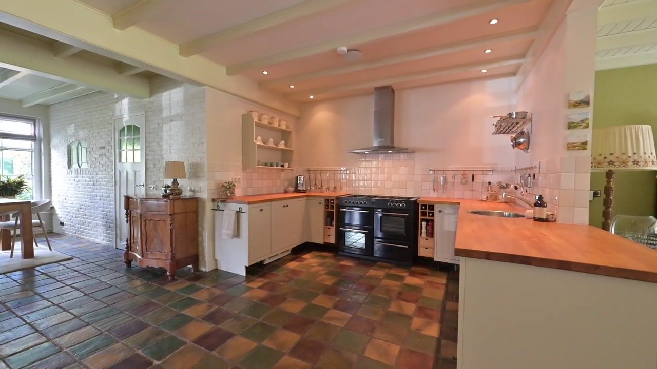 Video van Dorpsstraat 641