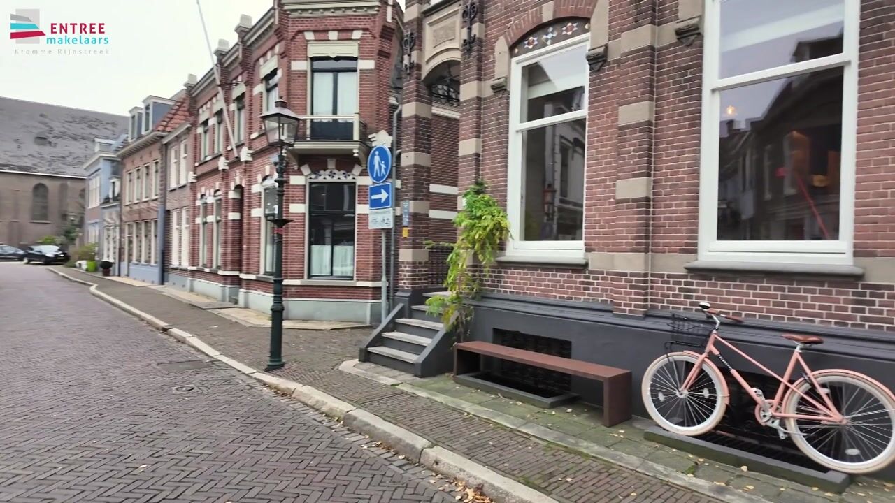 Bekijk video van Oeverstraat 1