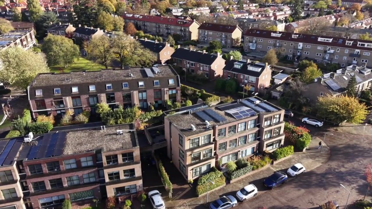 Video of Van Hogendorplaan 1-H