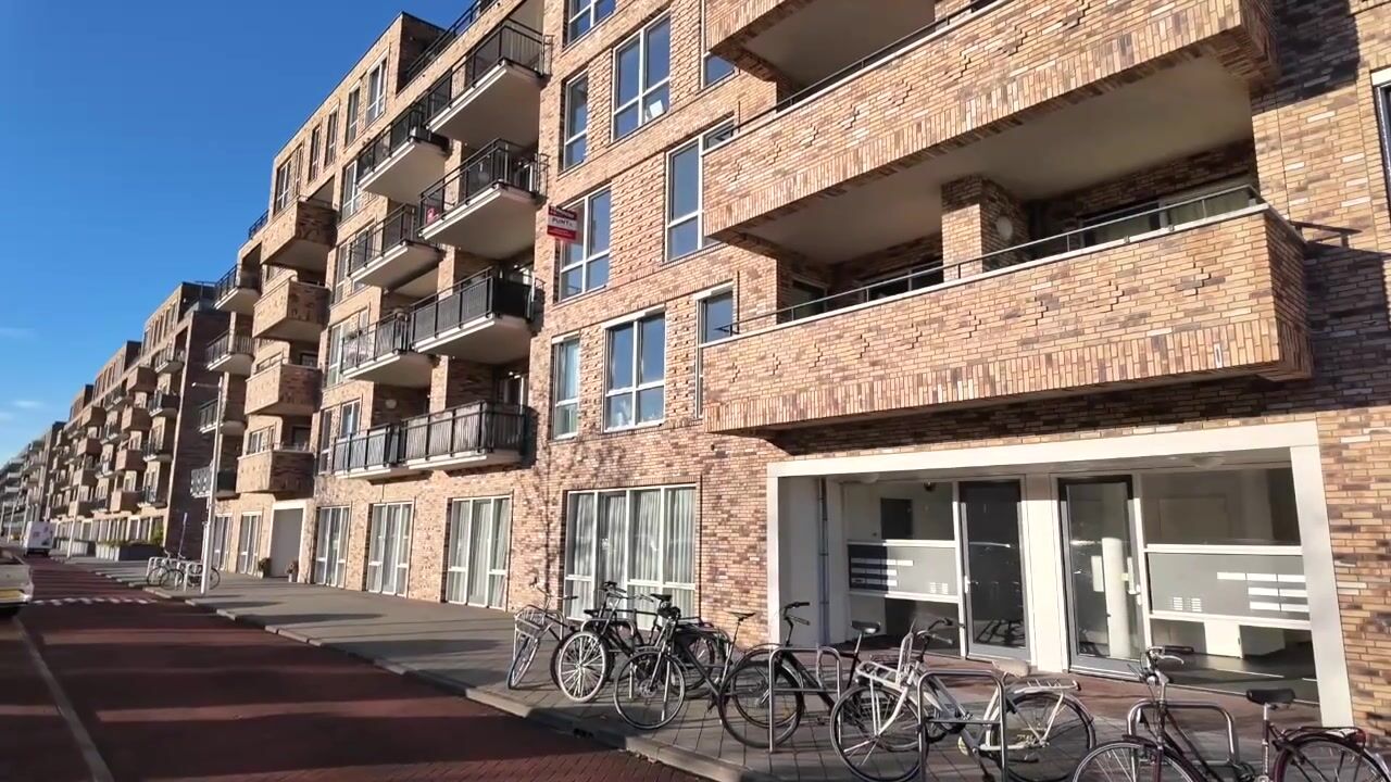 Video van Louis Armstronglaan 690