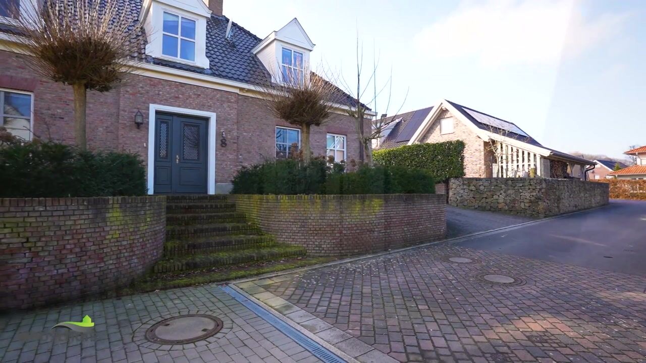 Video van Martin-Niemöller-Straße 8