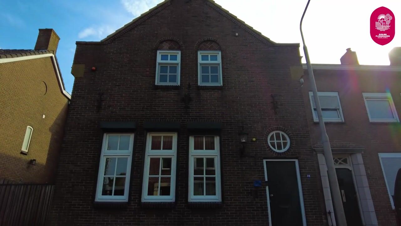 View video of Sint Leonardusstraat 9