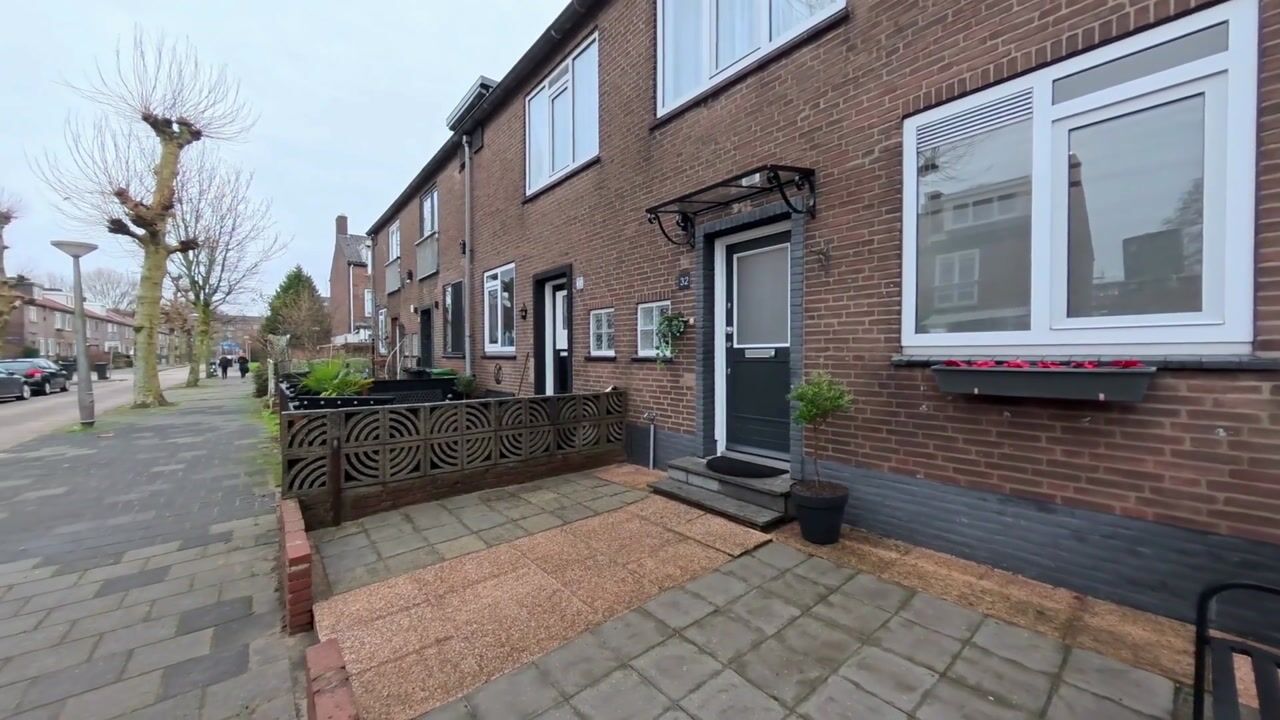 Video van Josephus Jittastraat 32