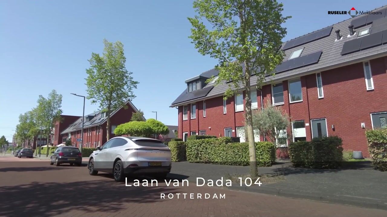 Video of Laan van Dada 104