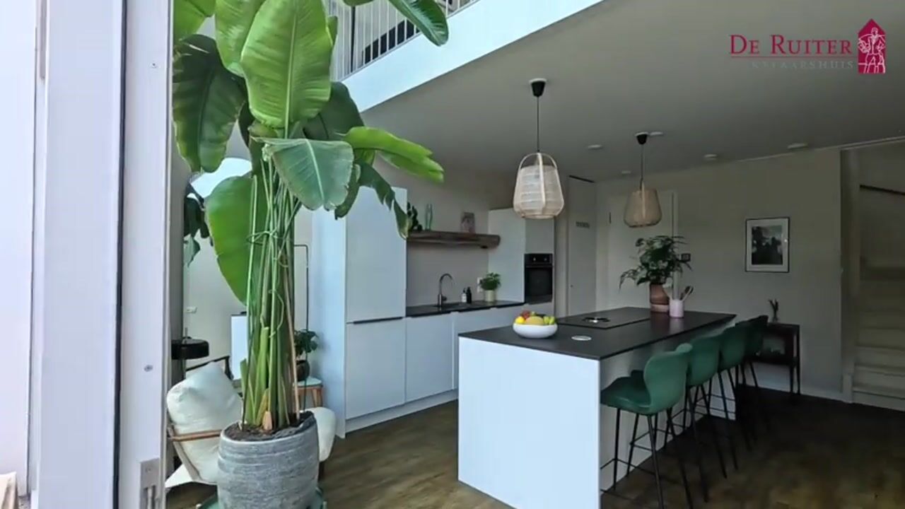 Video van Sartreweg 144