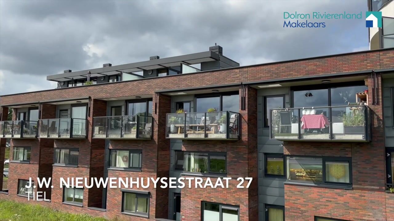 View video of J.W. Nieuwenhuysestraat 27