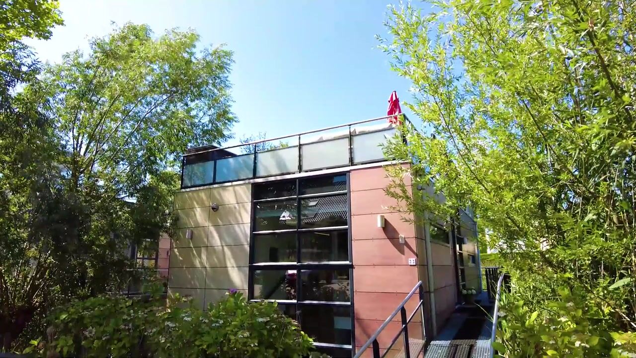 Video van Burt Bacharachstraat 22