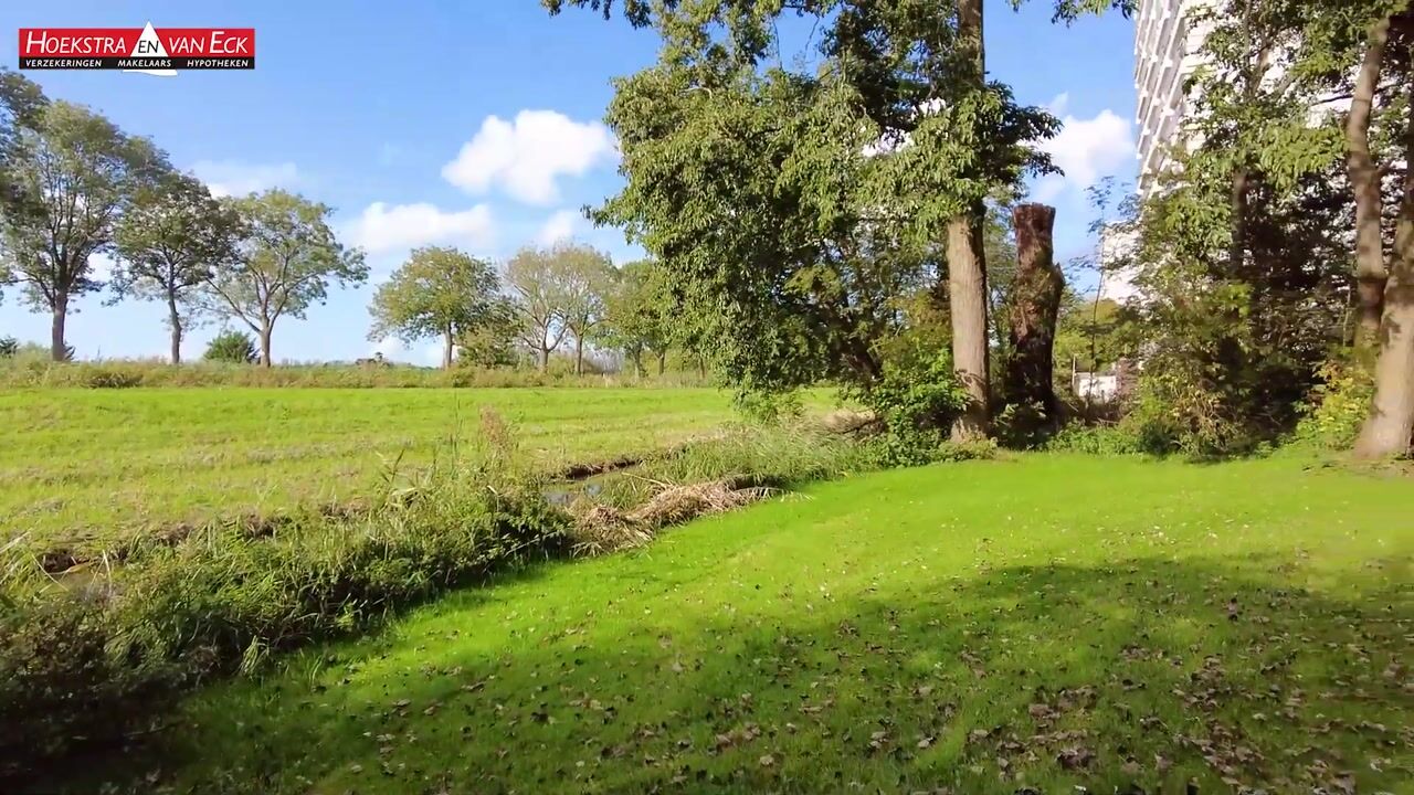 Bekijk video van Burgemeester D. Kooimanweg 577