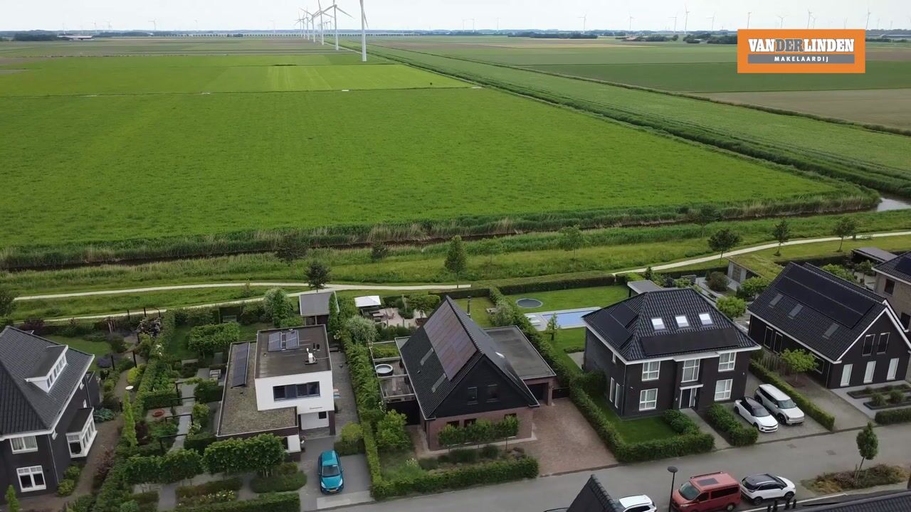 Video of De Stijl 17