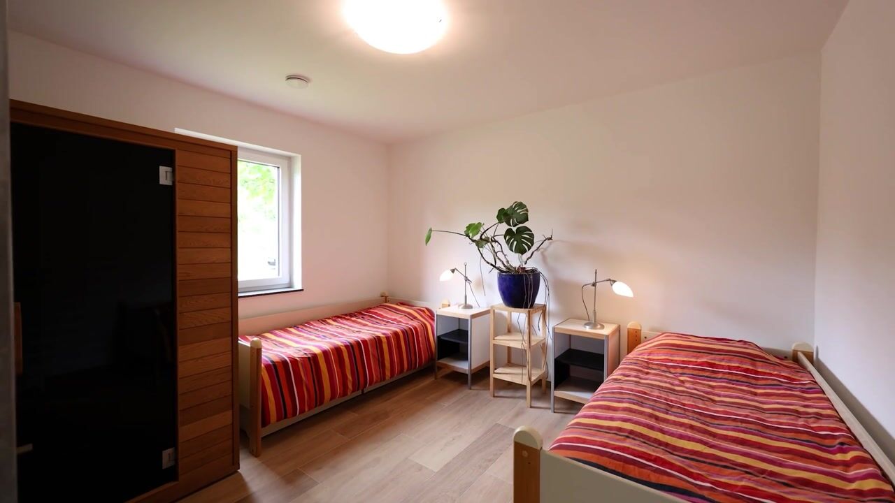 Video van Brehmstraße 22