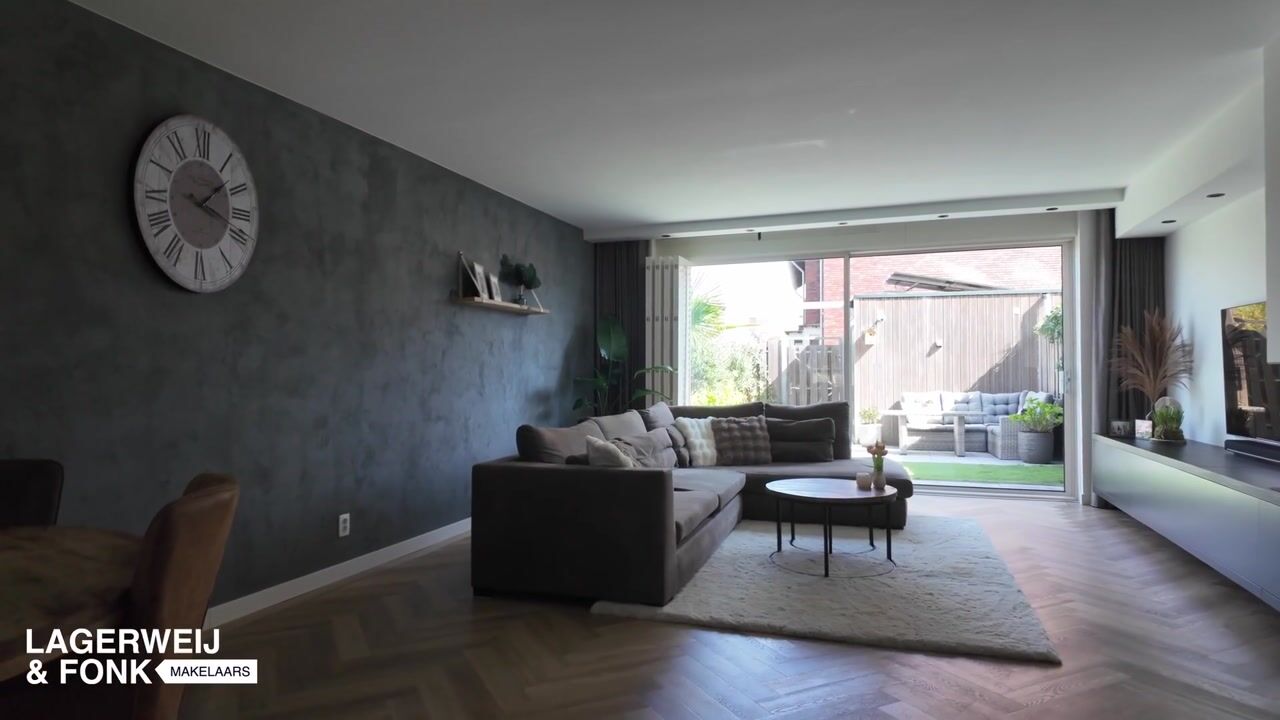 Video van Louis d'Orlaan 24