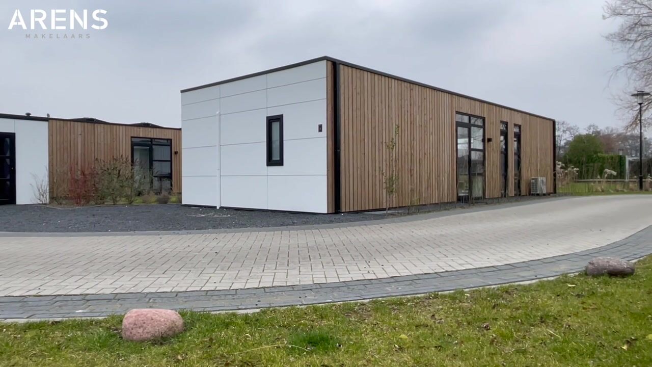 Video of Nieuw-Loosdrechtsedijk 215-C1