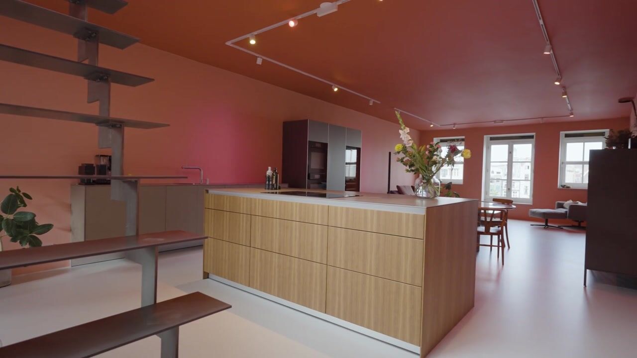 Video van Warmoesstraat 18-E