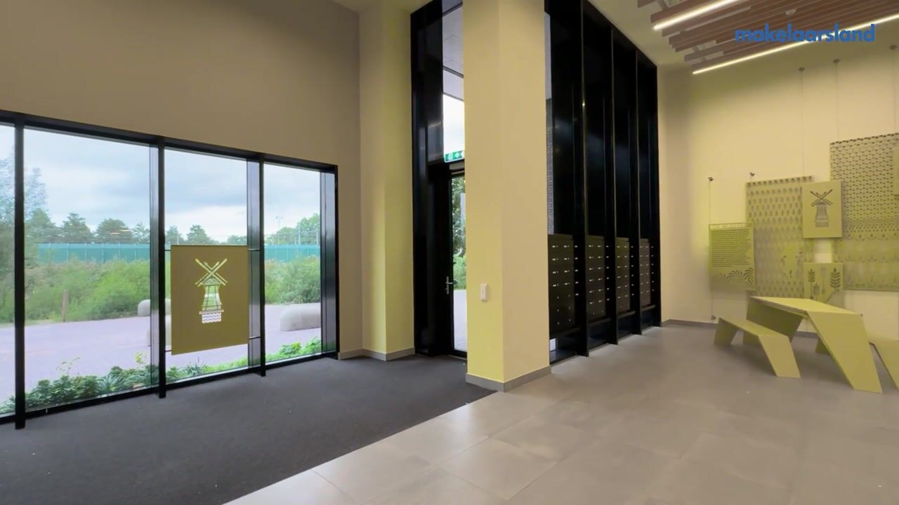 Video van Mahoniehout 413