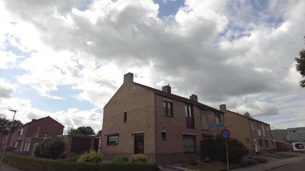 Video van Dr. Marga Klompéstraat 2