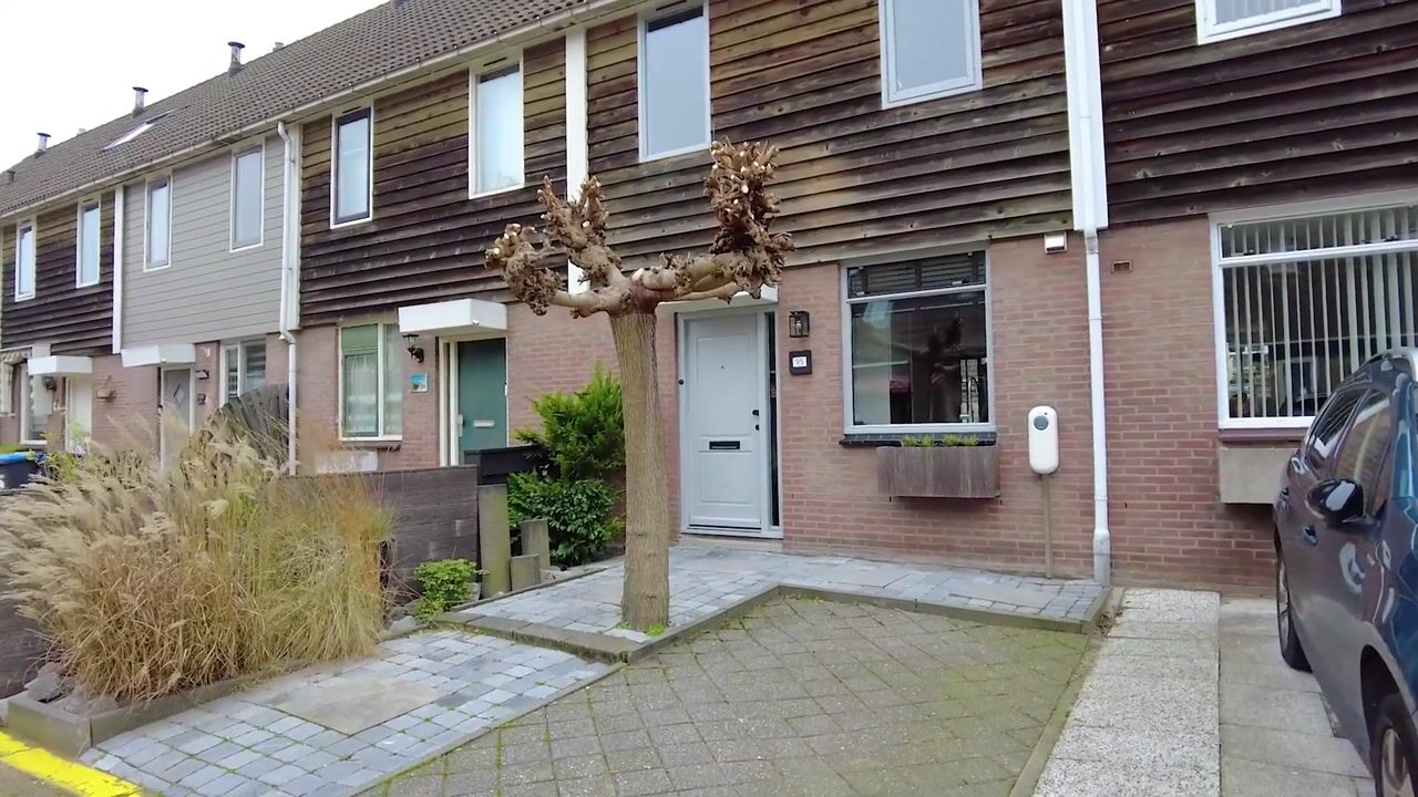 Bekijk video van Schrijnwerkerstraat 95