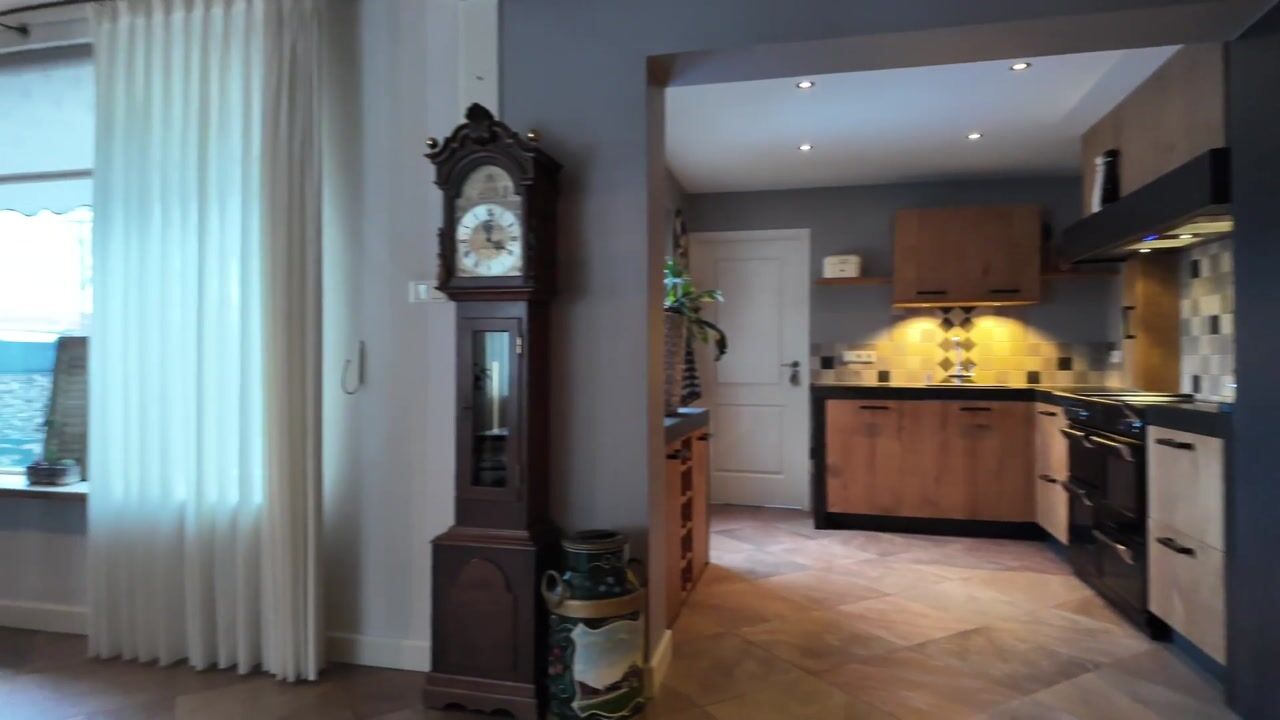 Video van Hooftlanden 12