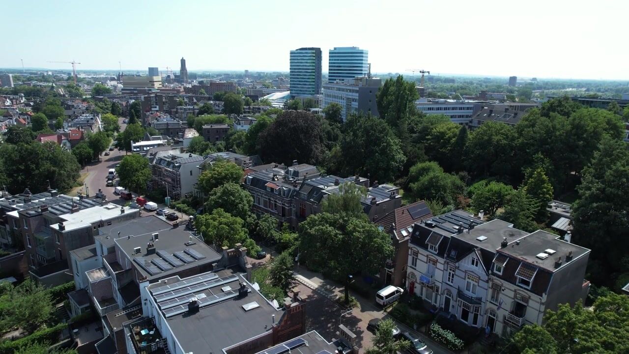 Video van Van Lawick van Pabststraat 13