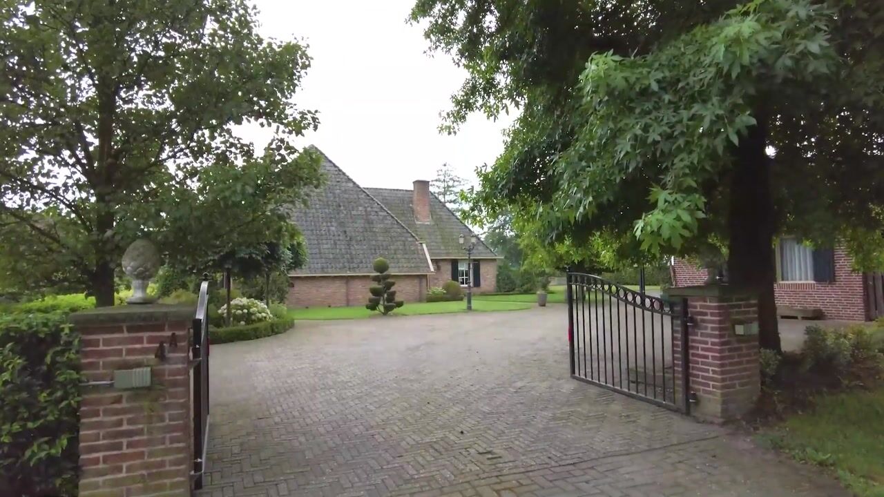 Bekijk video van Rossweg 4