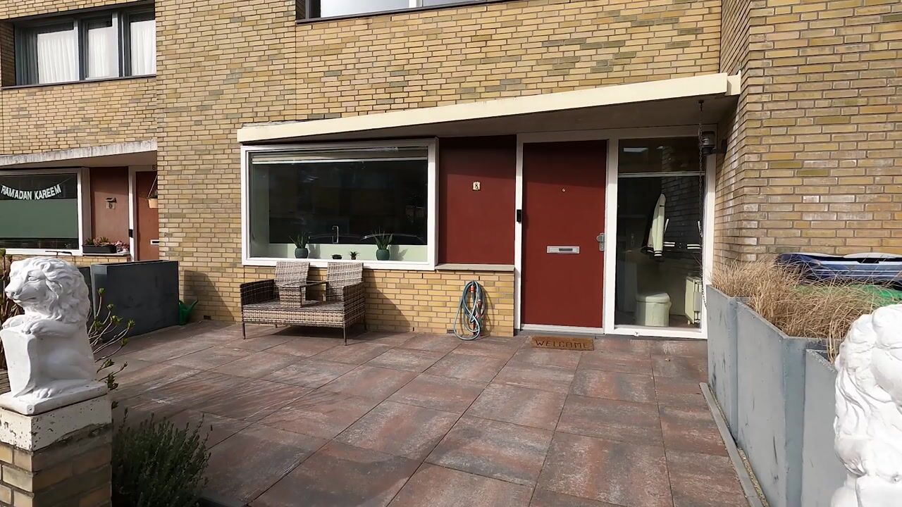 Video of Oeverbiesstraat 8