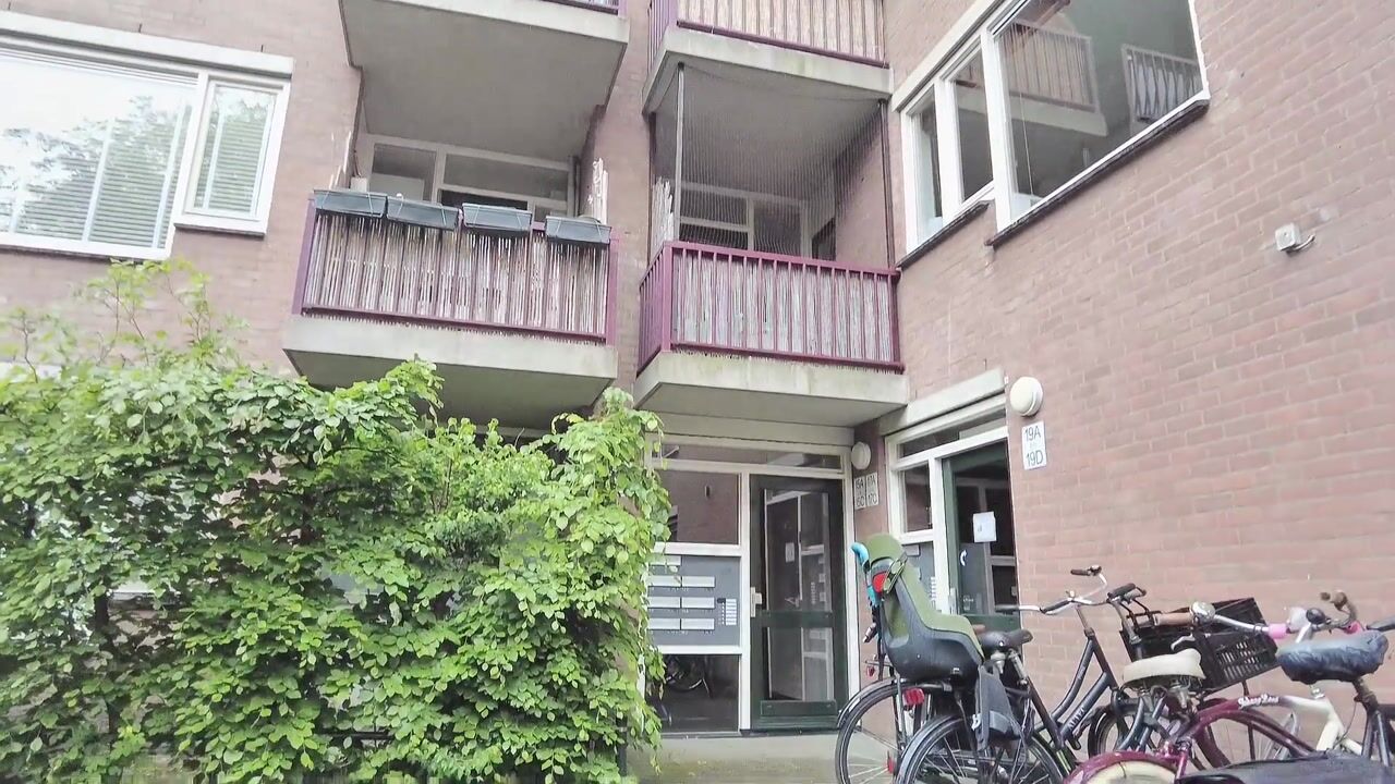 Video van Menadostraat 17-B