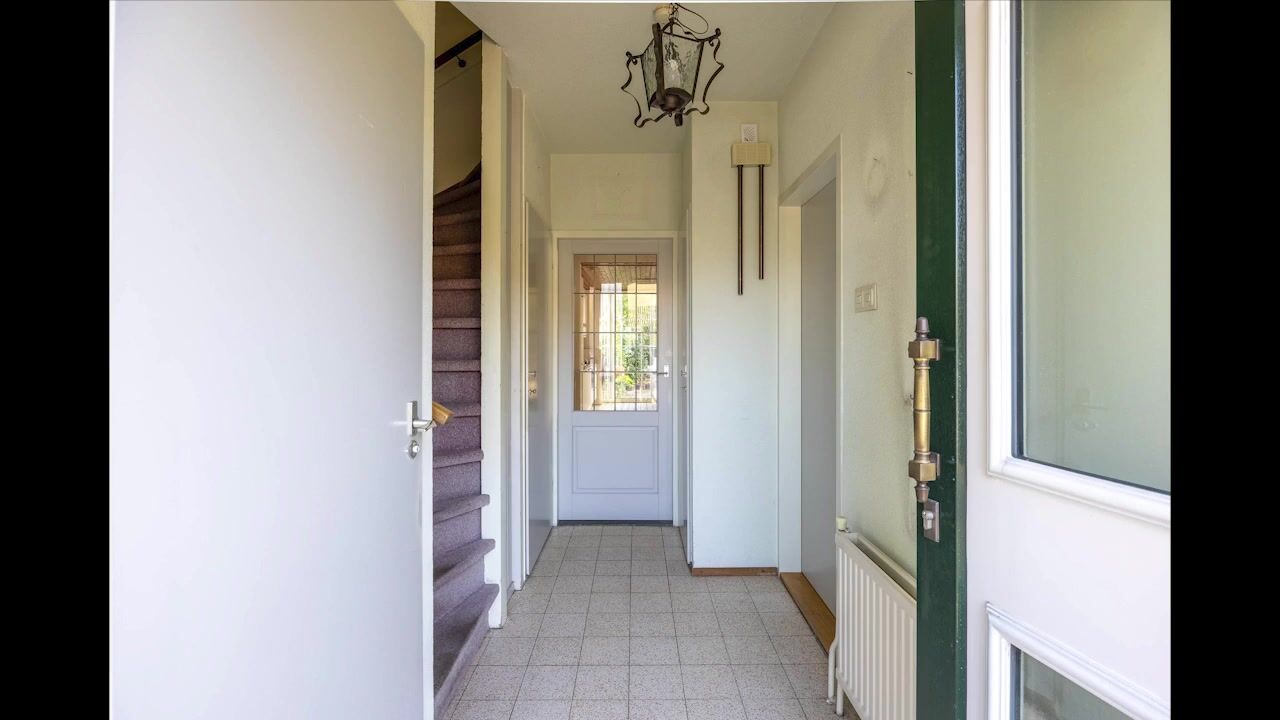 Video of Meindert Hobbemastraat 27