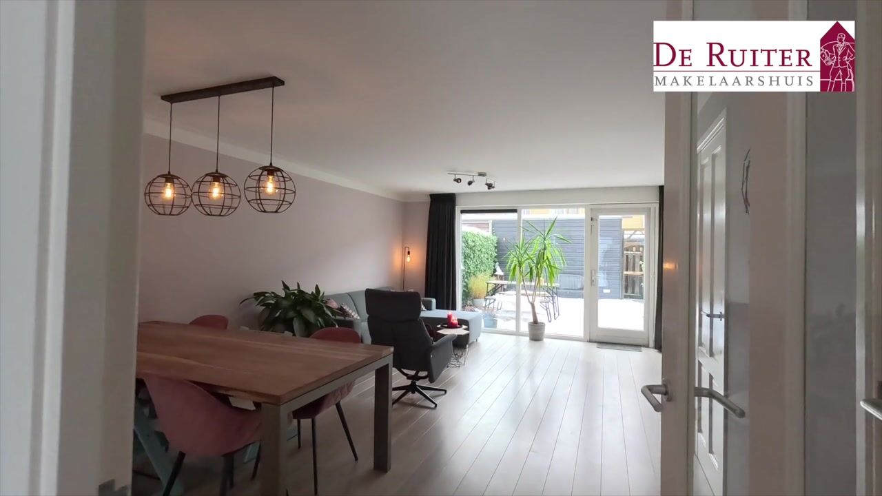 Video van Anna van Burendreef 47