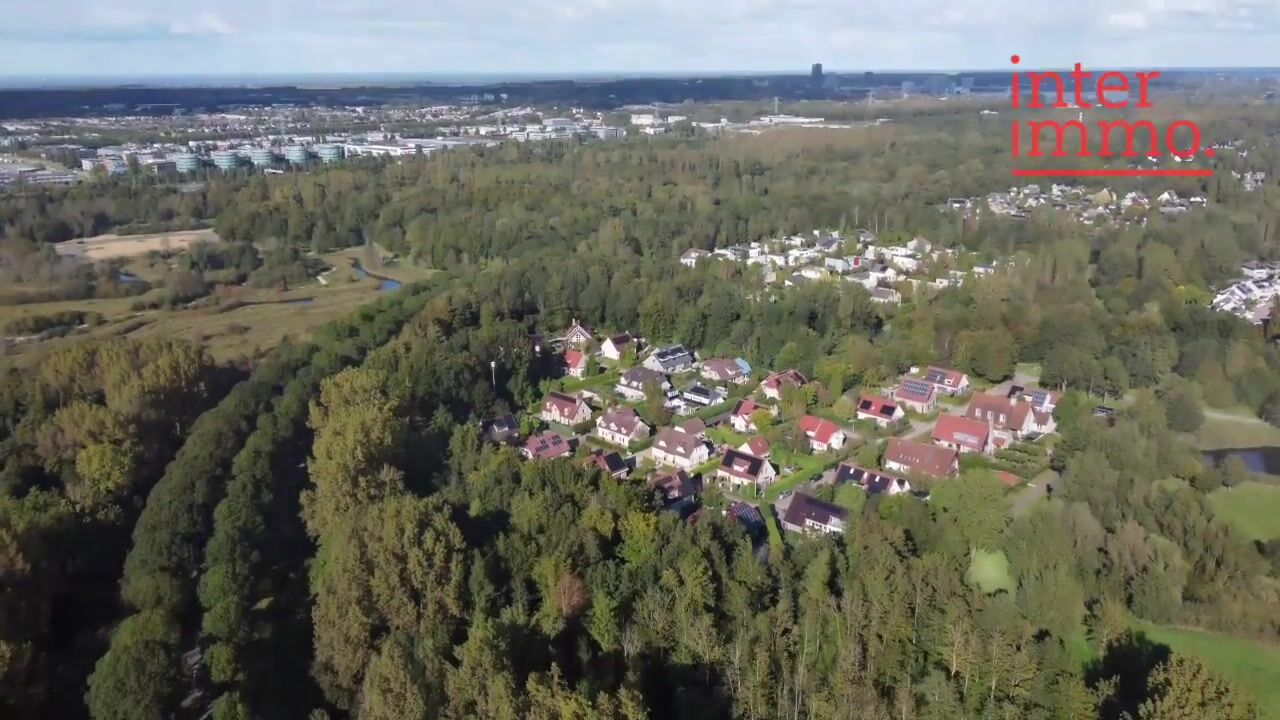 Bekijk video van Wolkenveld 24