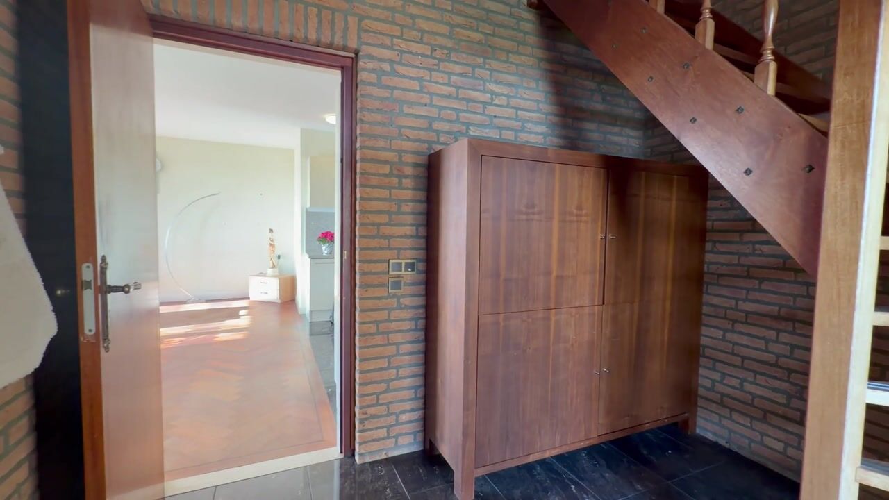 Video van Meester van Coothstraat 57-B