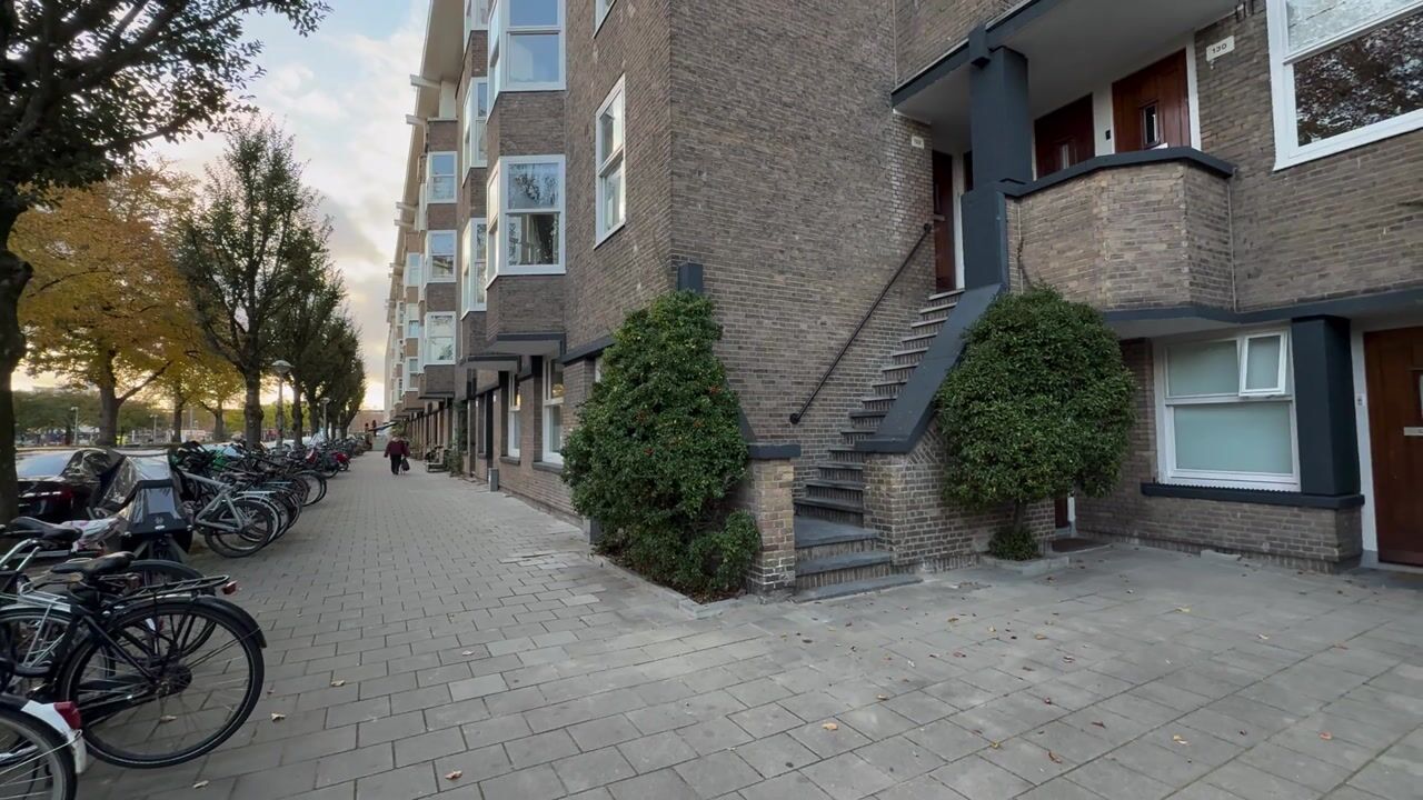 Video van Van Tuyll van Serooskerkenweg 132-3