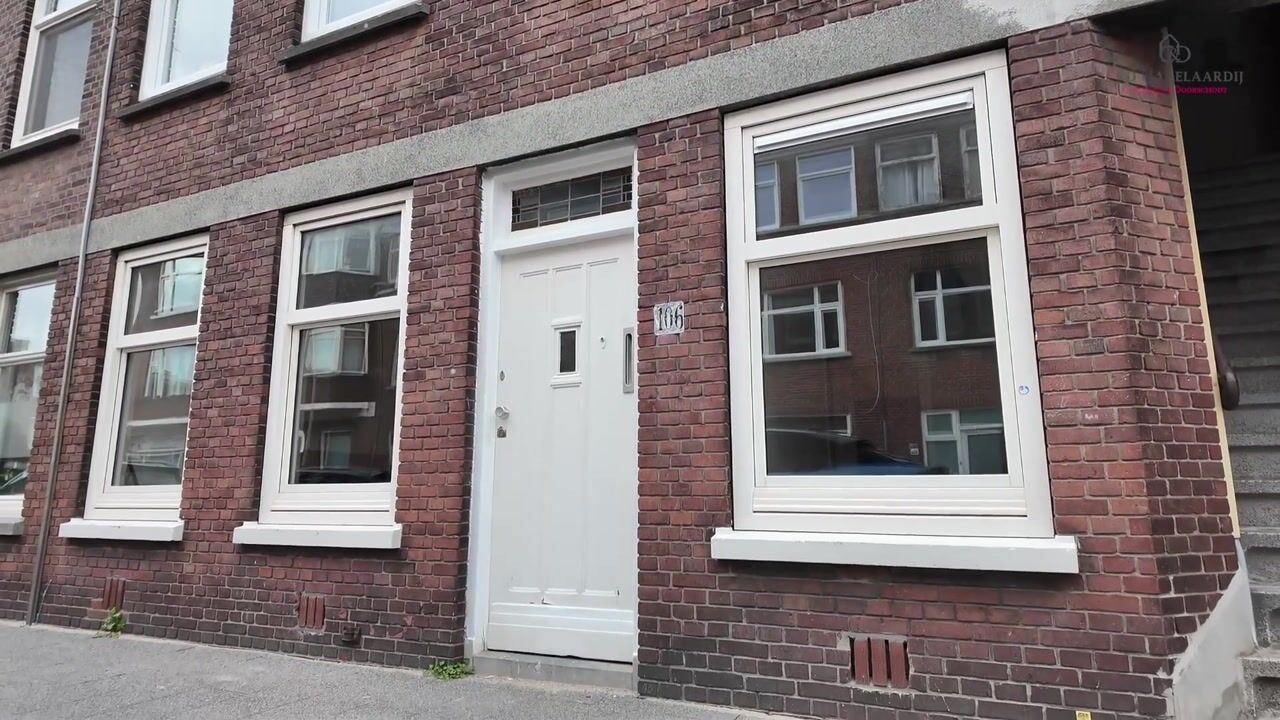 Video van Hoenderloostraat 106