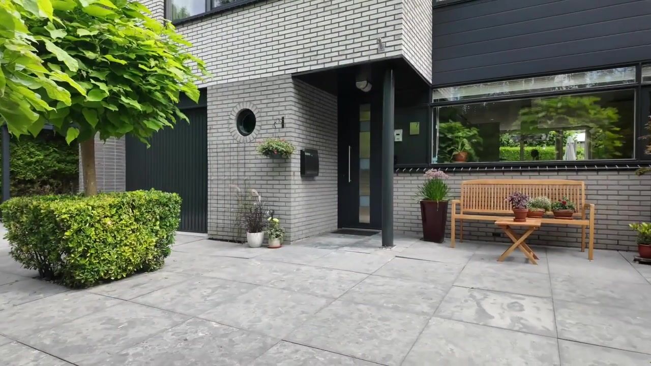 Video van Youri Egorovweg 7