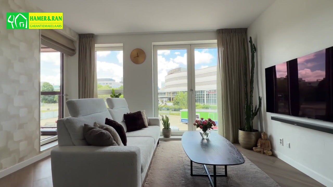 Video van Mies van der Rohestraat 63