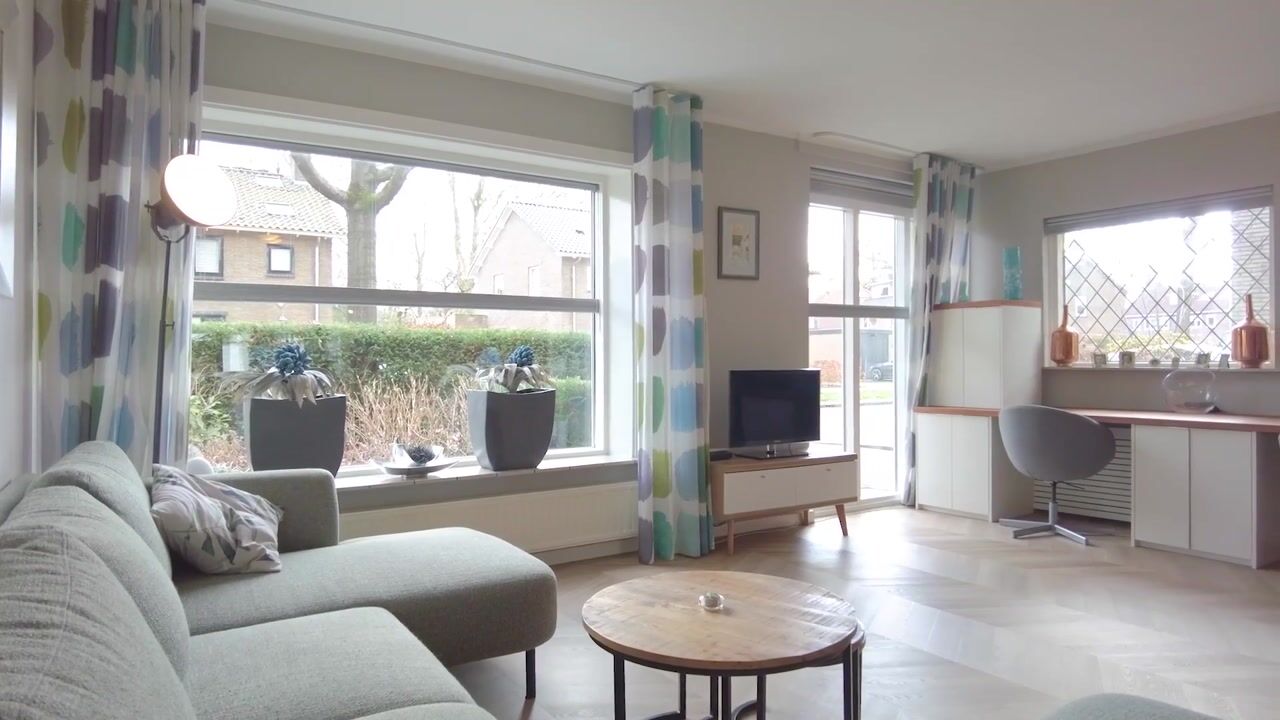 Video of Van Limburg Stirumstraat 22